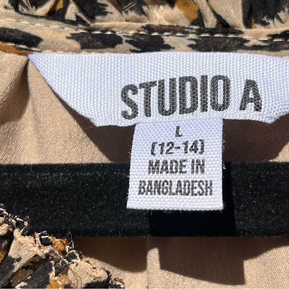 Studio A Cheetah Leopard Print Knee Length Dress - Size Large (12-14) - Picture 5 of 7